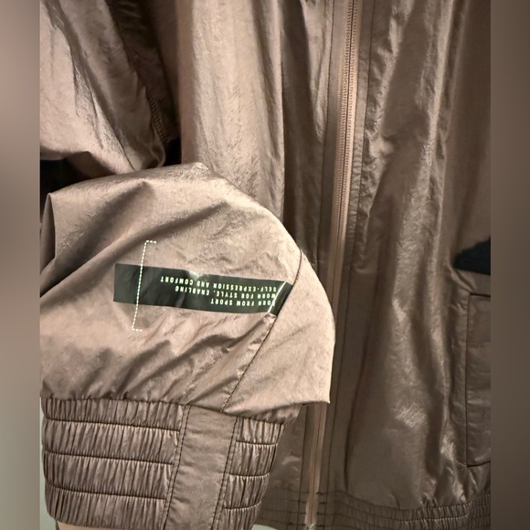🆕 Adidas | Women’s Woven Track Top and Windbreaker Bronze Brown - Picture 9 of 14